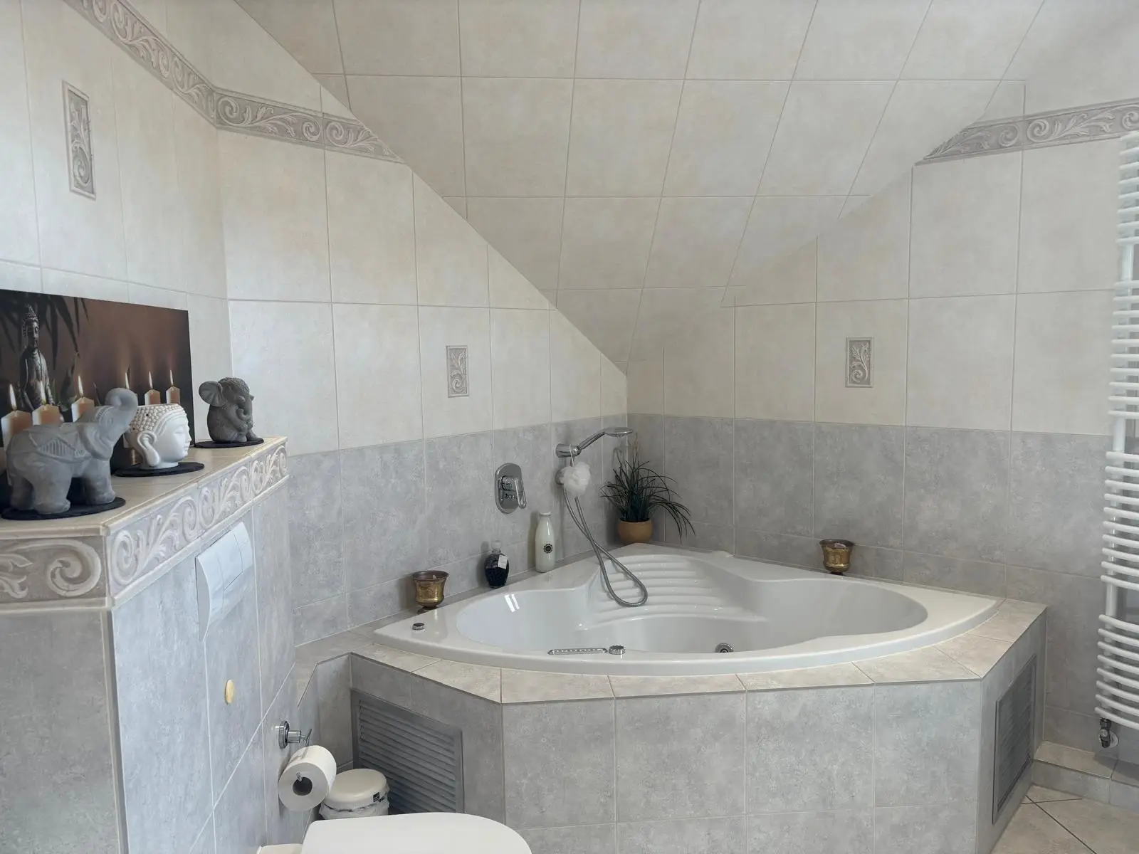 Whirlpool-Badewanne